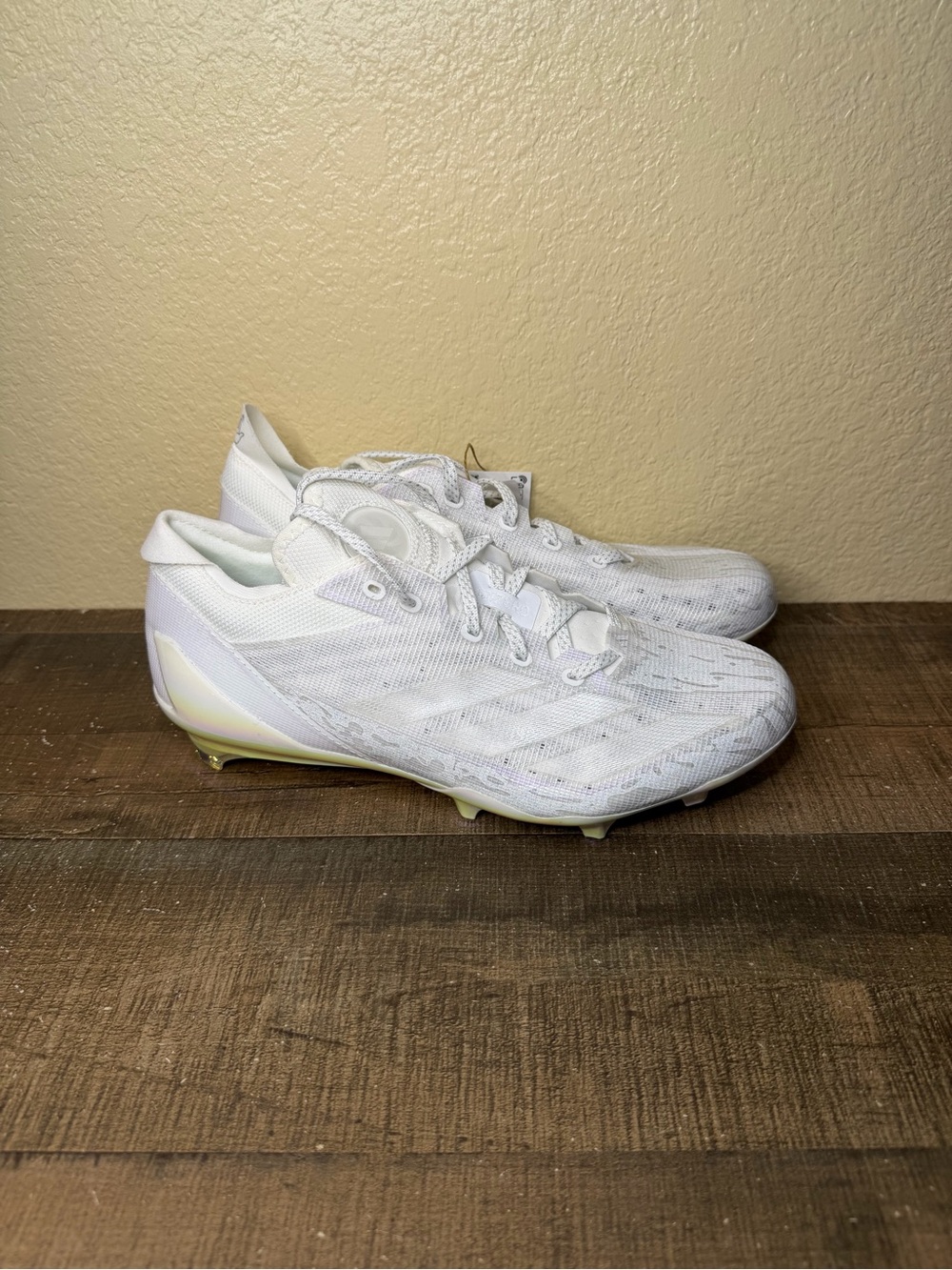 Adidas Adizero Electric Speed “Juice Pack - White”
- Size 8.5 Men.